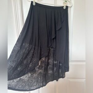 American eagle hi-low flowy black skirt